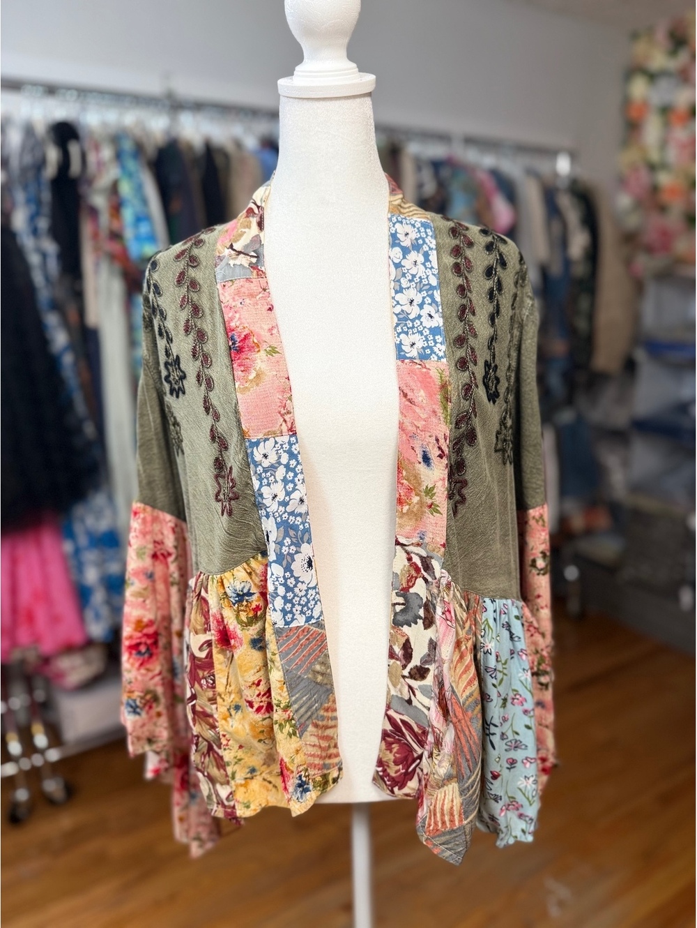 YOUNG THREADS Gravel Embroidered Patchwork Kimono Shrug NWT Small